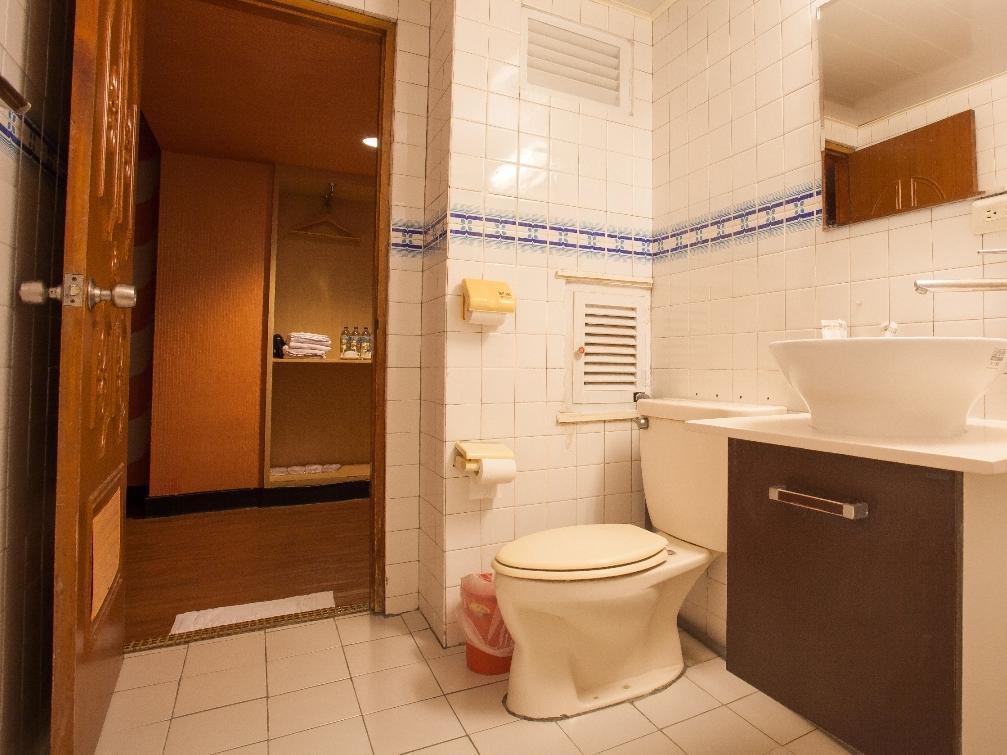 Chiayi Crown Hotel Eksteriør billede