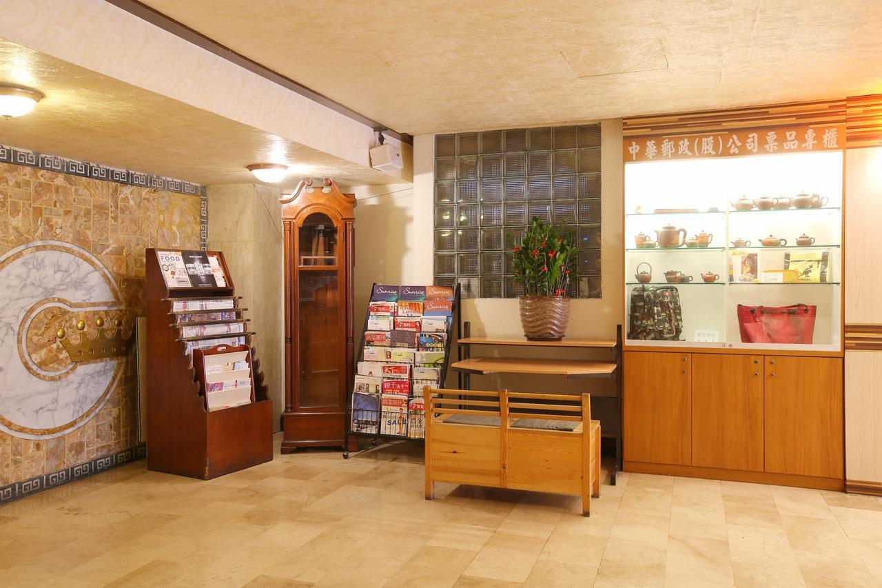 Chiayi Crown Hotel Eksteriør billede