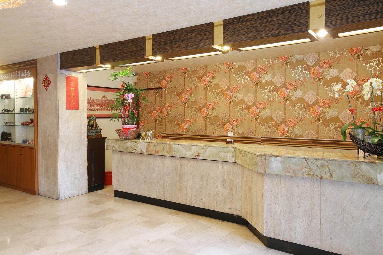 Chiayi Crown Hotel Eksteriør billede