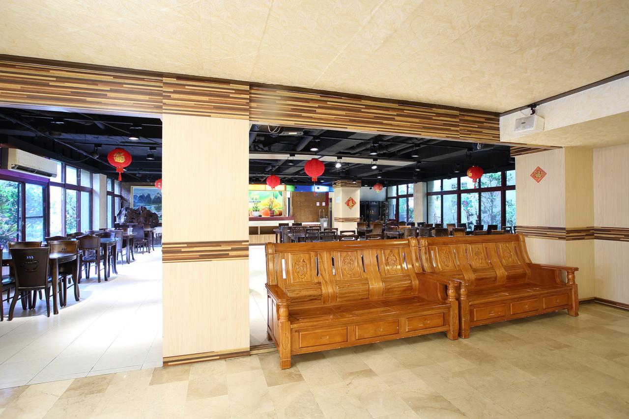Chiayi Crown Hotel Eksteriør billede
