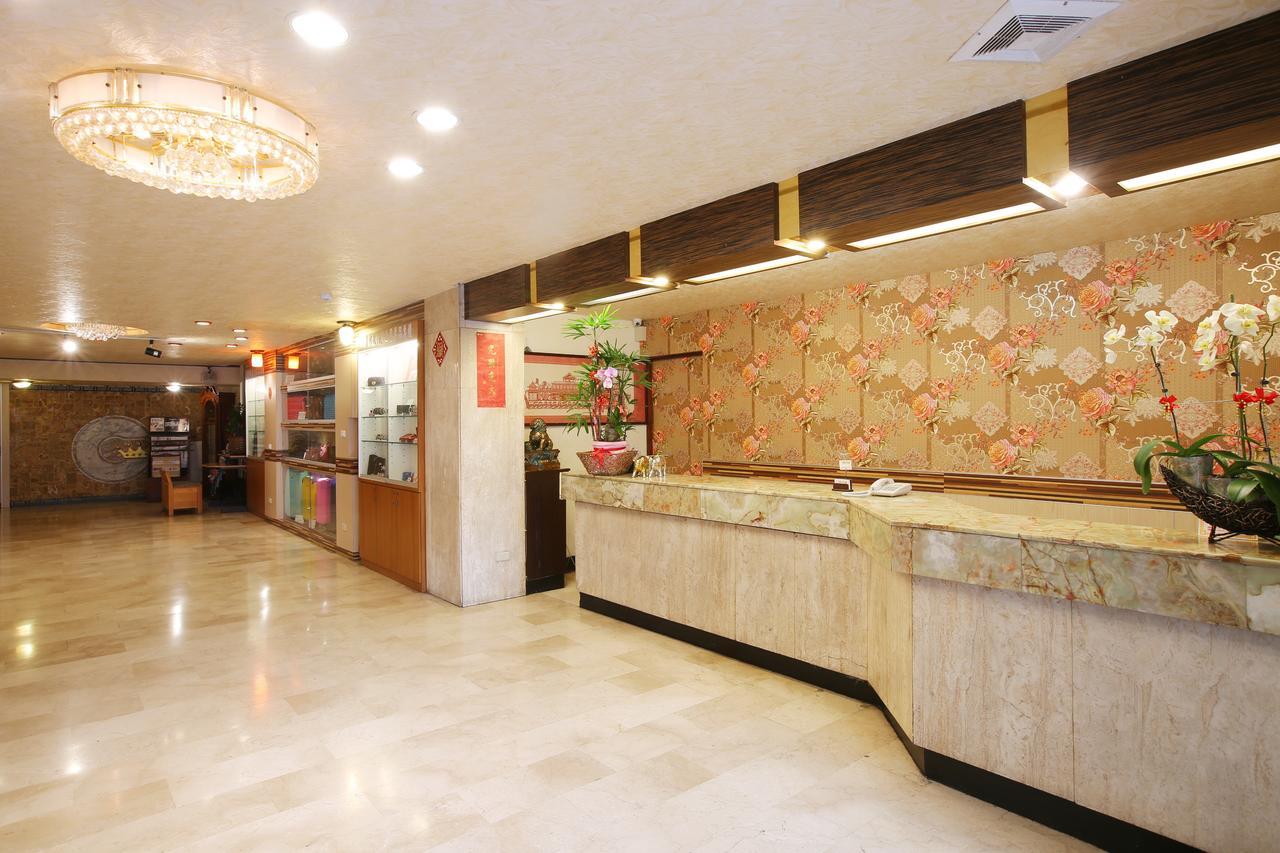 Chiayi Crown Hotel Eksteriør billede