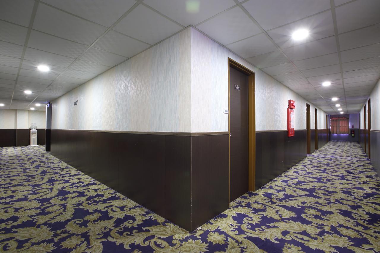 Chiayi Crown Hotel Eksteriør billede