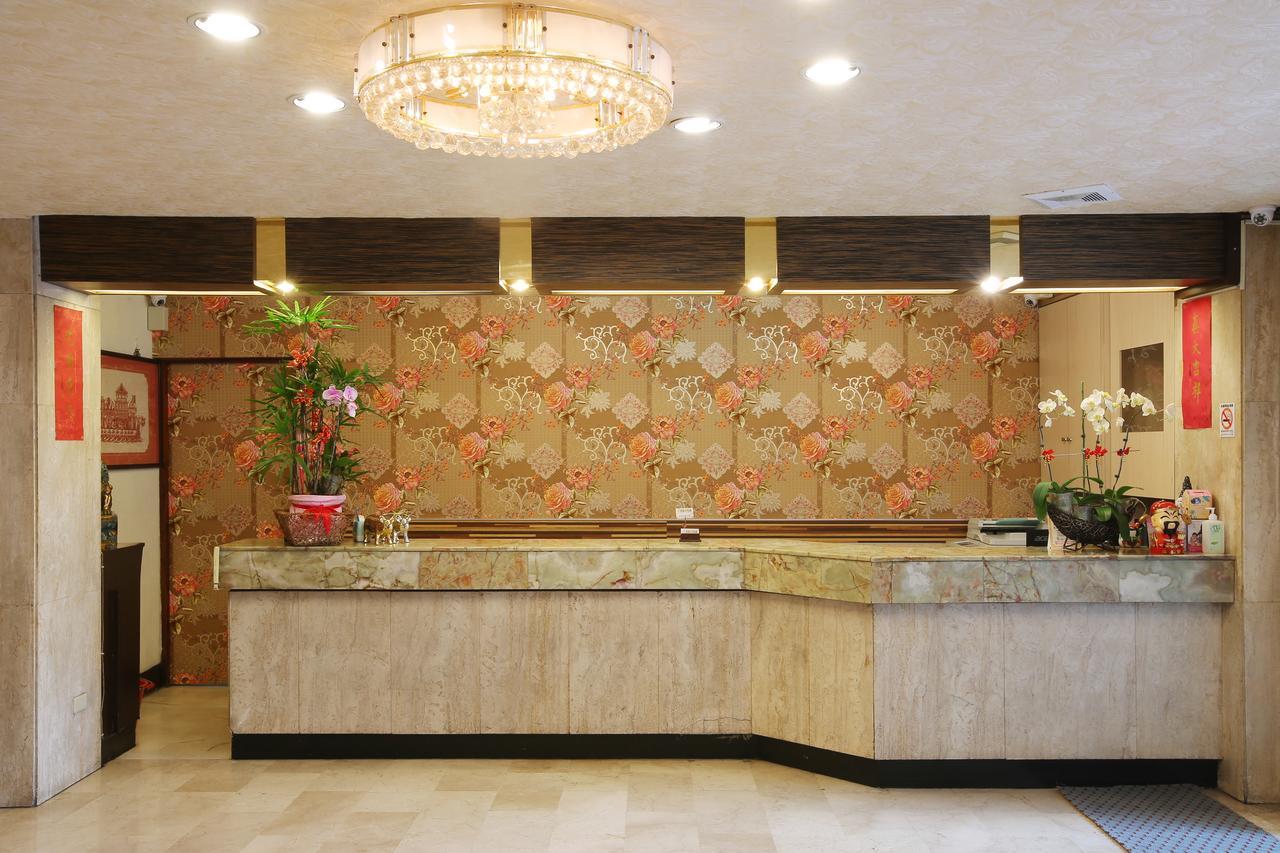 Chiayi Crown Hotel Eksteriør billede