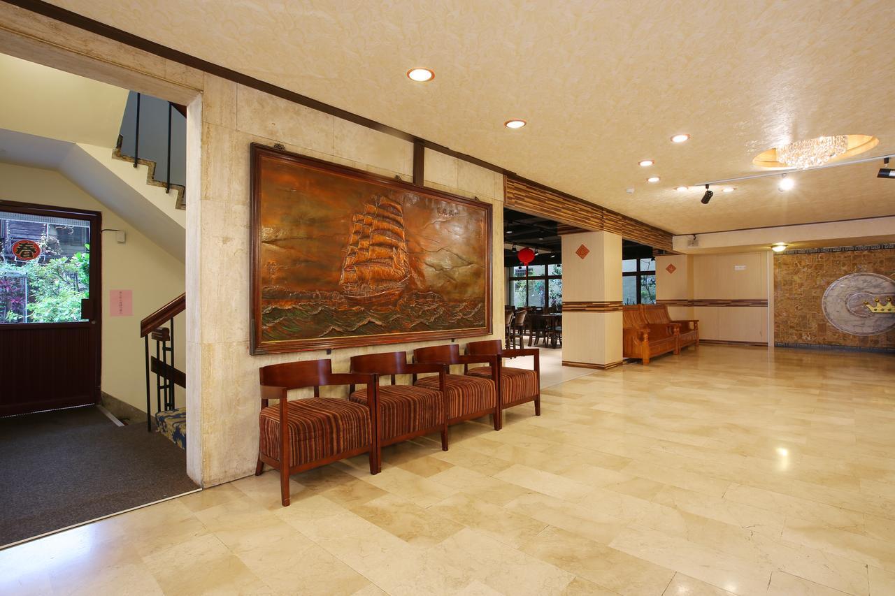 Chiayi Crown Hotel Eksteriør billede